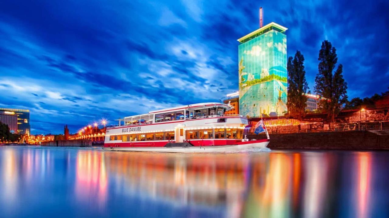 Family Deluxe A Stone Throw From The City Centre And Danube Wenen Buitenkant foto
