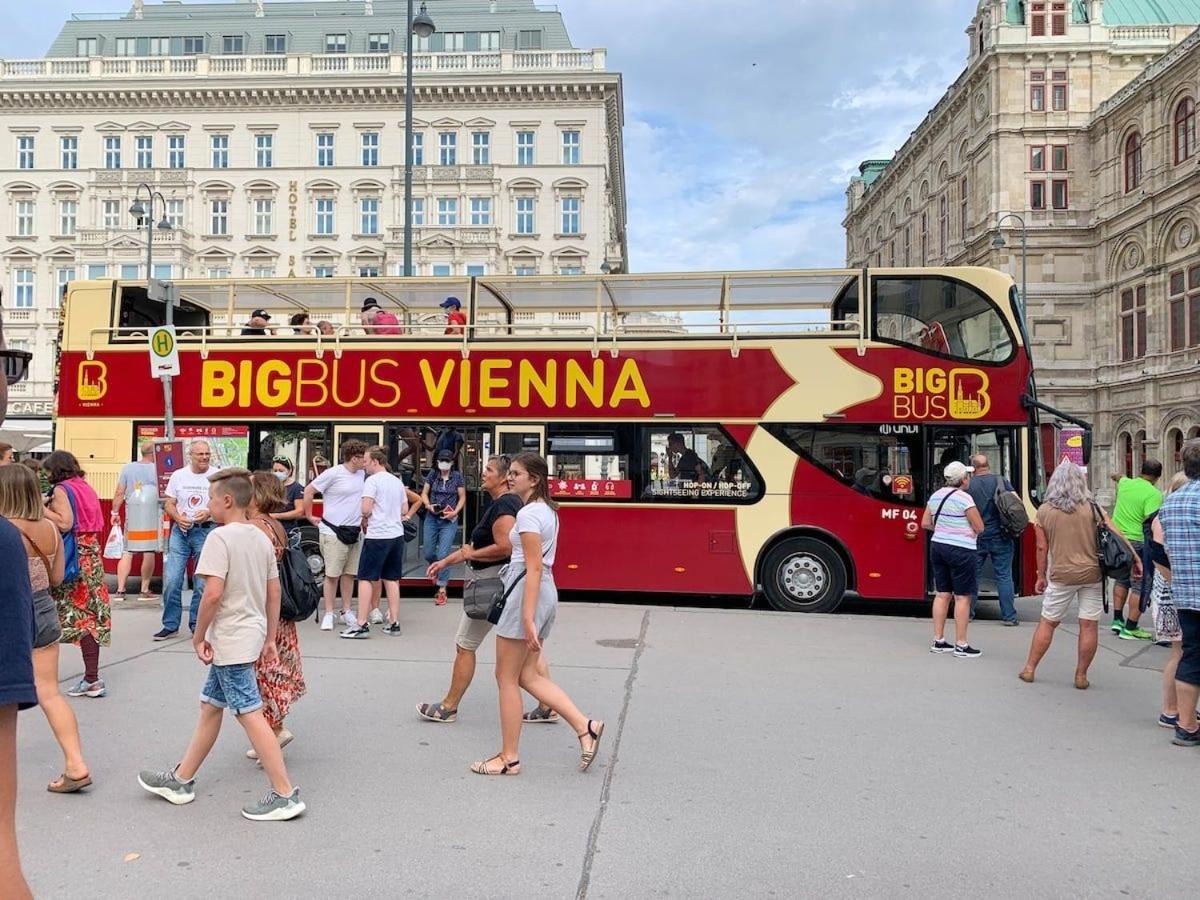 Family Deluxe A Stone Throw From The City Centre And Danube Wenen Buitenkant foto
